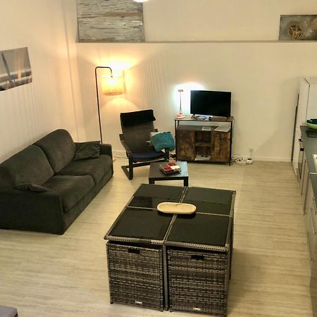 Gite Au Calme 2 A 6 Personnes Dans Un Paysage Totalement Paisible -Plages A 22 Min- Quite Cottage 2 To 6 Persons In Total Peaceful Landscape -Beaches At 22 Min- Landévant Eksteriør billede